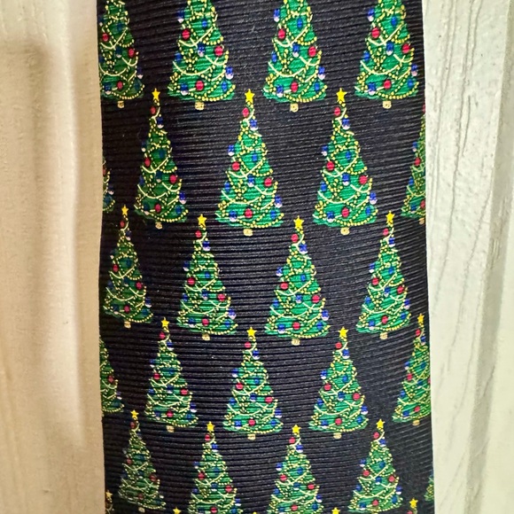 Belk Black and Green Handmade Christmas Tree Pattern Tie - Picture 1 of 2